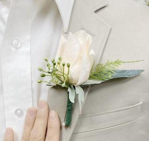 Single Rose Boutonnière - Vivian's Flower Market