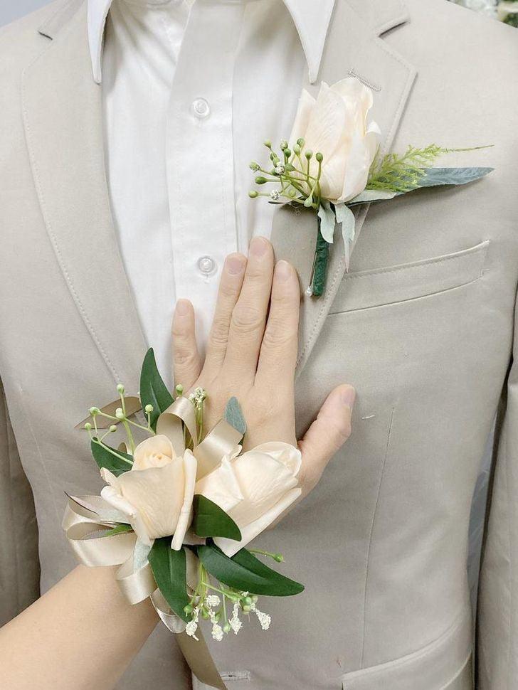 Standard Double Rose Corsage - Vivian's Flower Market